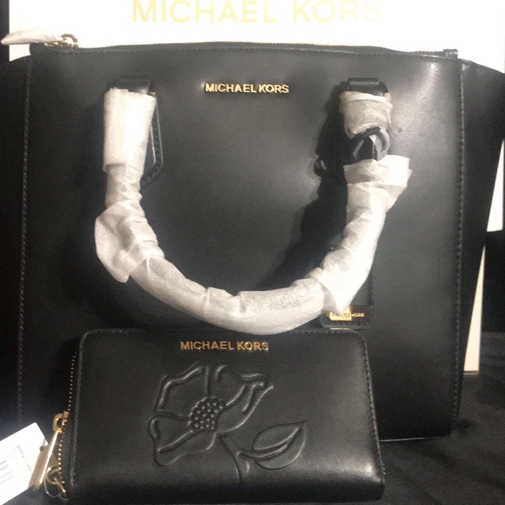 Black OR red Michael Kors purse and wallet